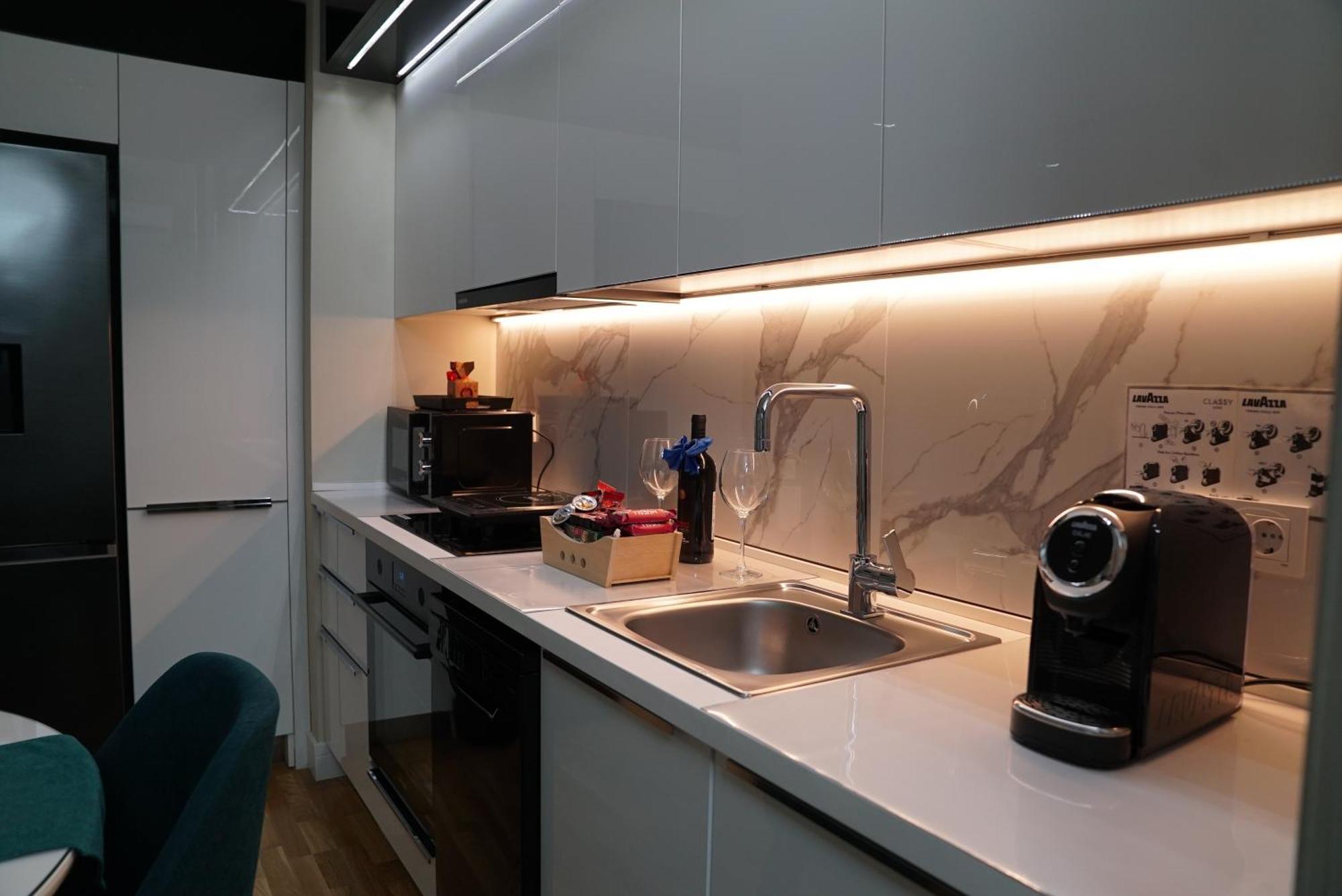Diamond 72 Apartment , Skopje City - Center, Diamond Residences, Free Parking Luaran gambar